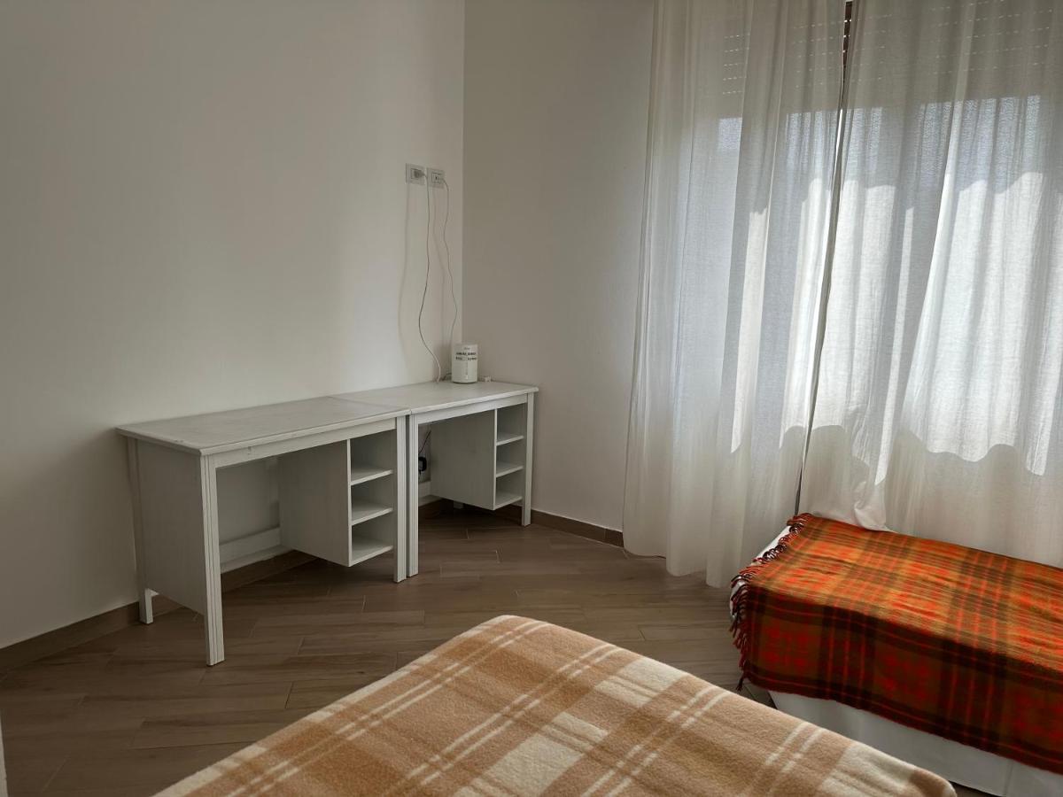 Appartamento Via Centro Werona Zewnętrze zdjęcie